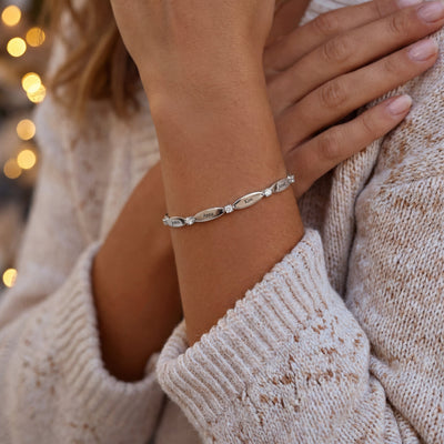 Love Links™ personalized bracelet engraved with names