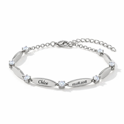 Love Links™ personalized bracelet engraved with names