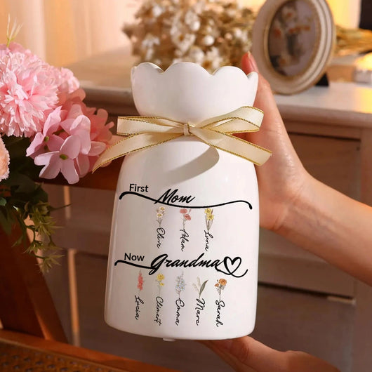Blooming Names™ personalized ceramic family vase with names